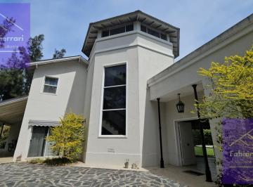 Casa · 400m² · 7 Ambientes · Venta Casa Amplia en Barrio Cerrado Fincas de Maschwitz, Escobar