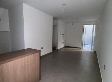 Departamento · 55m² · 3 Ambientes · Alquilo Departamento de 1 Dormitorio con Patio Frente a Ciudad Universitaria.