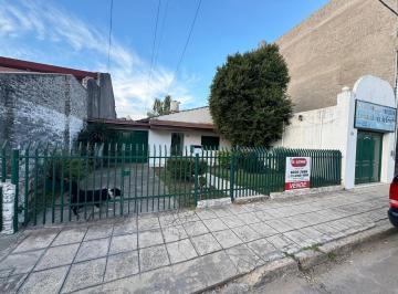 Casa · 60m² · 3 Ambientes · 2 Cocheras · Casa en Lote Propio de 521 m²