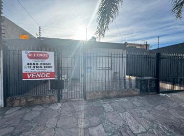 Casa · 130m² · 5 Ambientes · 3 Cocheras · Casa Ideal 2 Familias en Villa Luzuriaga
