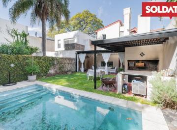 Casa · 171m² · 5 Ambientes · 1 Cochera · Venta Casa 4 Dorm. en Vicente López con Jardín, Galería y Pileta