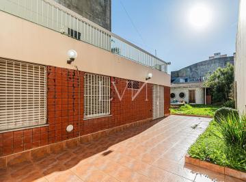 Casa · 205m² · 4 Ambientes · 2 Cocheras · Casa en Villa Devoto