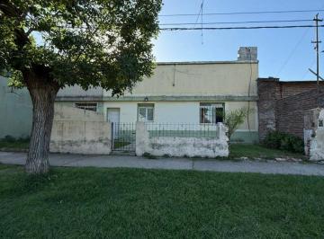 PH · 65m² · 5 Ambientes · Oportunidad PH Al Frente 2 Dorm en Arroyo Aguiar