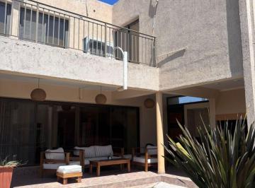 Casa de 6 ambientes, Maipú · Casa en Venta - Pinares de Furlotti