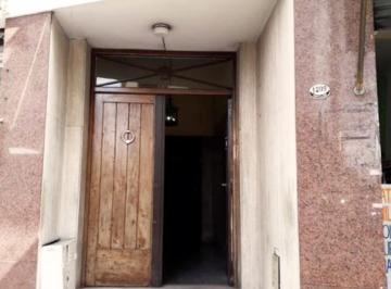 Entrada edificio · Venta · Departamento de 3 Amb Sobre Av Montes de Oca 1200