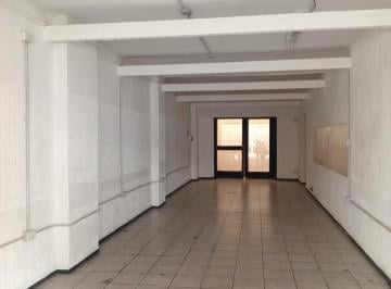 Local comercial · 35m² · 2 Ambientes · Alquiler – Local Comercial en Planta Libre con Vidriera en Vélez Sarsfield