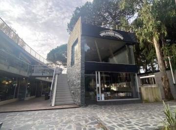 Local comercial · 300m² · 4 Ambientes · Local Comercial en Venta - 4 Ambientes 3 Baños - Cariló