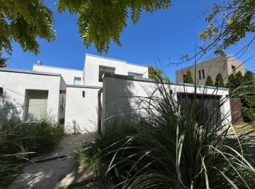 Casa · 270m² · 7 Ambientes · 1 Cochera · Casa en Venta en Santa Barbara, Tigre, G. B. a. Zona Norte