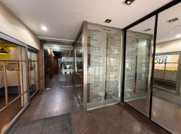Oficina comercial · 40m² · 4 Ambientes · Oficina en Alquiler con Privados