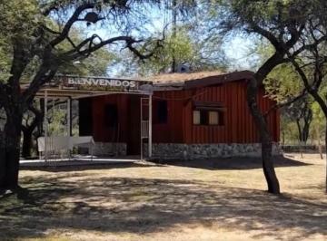 Edificio · 300m² · 4 Cocheras · Complejo de Cabañas - 4 Ufs - 10.000 m² - Gualeguay