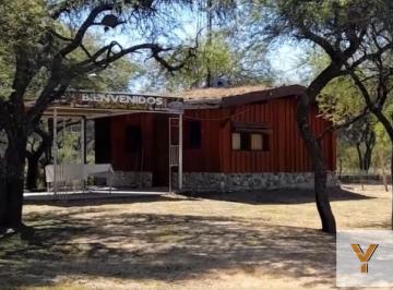 Edificio · 300m² · 4 Cocheras · Complejo de Cabañas - 4 Ufs - 10.000 m² - Gualeguay