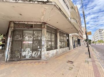 Local comercial · 167m² · 3 Ambientes · Local Centrico en Venta en La Plata a m de Av 7