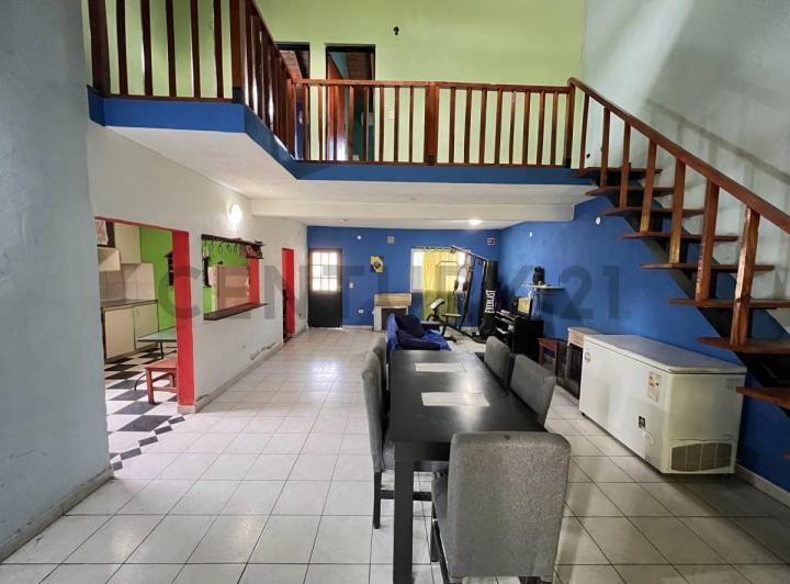 Casa · 110m² · 4 Ambientes · 3 Cocheras