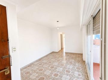 Departamento · 45m² · 2 Ambientes · 1 Cochera · Venta Departamento 2 Amb C/cochera Doble Balcon Apto Credito