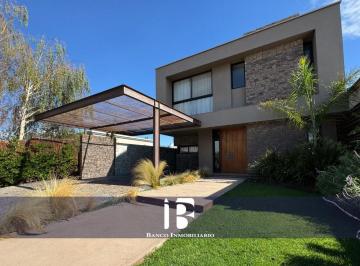 Casa de 7 ambientes, Luján de Cuyo · Barrio Lomas de Terrada