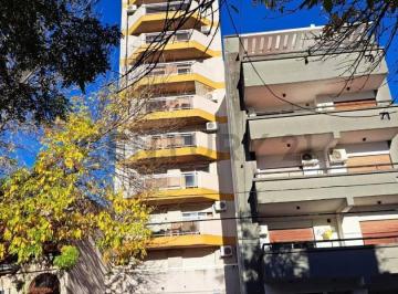 Departamento · 40m² · 2 Ambientes · Alquiler de Departamento 56 Entre 14 y 15 un Dormitorio