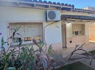 Casa · 80m² · 3 Ambientes · 2 Cocheras · Casa en Venta Villa Luzuriaga