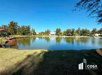 Casa · 320m² · 8 Ambientes · 4 Cocheras · Venta Casa Country Aldea Lago Fisherton