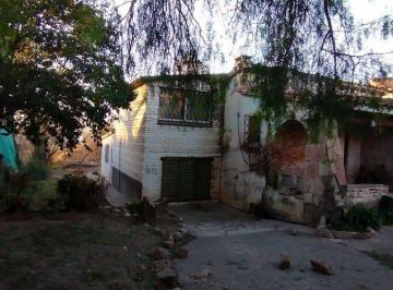 Casa · 147m² · 3 Ambientes · 1 Cochera · Venta Casa 2 Dorm. Carlos Paz a Refaccionar