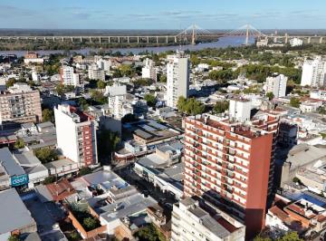 Departamento · 64m² · 3 Ambientes · Departamento en Venta de 3 Ambientes, Balcón y Lavadero. Pleno Centro Zarate