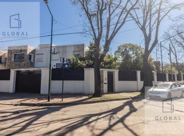 Casa · 382m² · 10 Ambientes · 4 Cocheras · Venta Casa Acassuso 5 Dorm. y 5 Baños