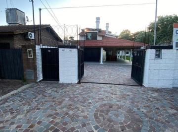 Casa · 338m² · 10 Ambientes · 1 Cochera · Venta Lote 900 m² Frente a Torcuato Mall