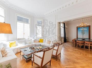 Departamento de 7 ambientes, Recoleta · Uruguay 1100 Rec Moderno Vig Cfte 297 m² 2 Coch Liv y Com 5 D 1 en Suite 3 B Toil Coc Isla Lav Dep