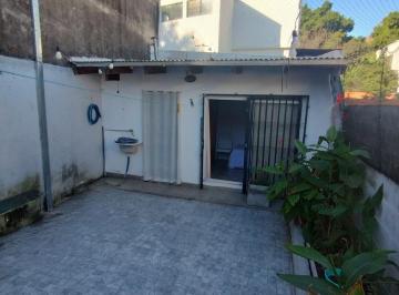 Casa · 80m² · 6 Ambientes · Propiedad Compuesta por 2 Viviendas.