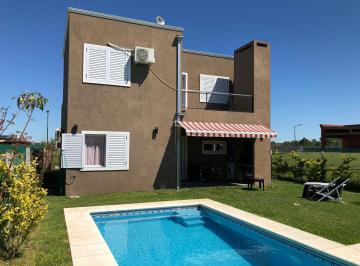 Casa · 120m² · 5 Ambientes · 1 Cochera · Casa 5 Ambientes en El Barrio Laguna Azul en Ezeiza