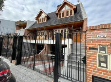 Casa · 200m² · 5 Ambientes · 3 Cocheras · Triplex 4 Plantas en Villa Luzuriaga
