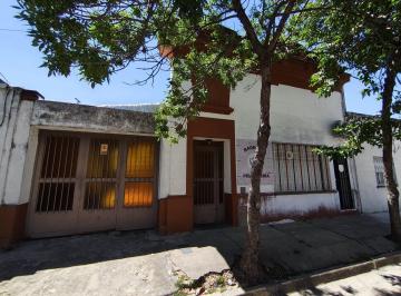 Casa · 143m² · 10 Ambientes · 3 Cocheras · Casa en Rosario de 6 Dorm. en Arroyito