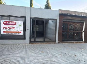 Casa · 230m² · 2 Ambientes · Casa de Dos Ambientes y Medio + Local Sobre Arieta
