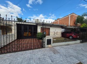 Casa · 150m² · 5 Ambientes · 3 Cocheras · Casa Apta Credito en Cordoba