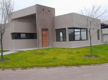 Casa · 150m² · 3 Dormitorios · 2 Cocheras · Casa en Venta Barrio La Luisa, Carrodilla - a Estrenar