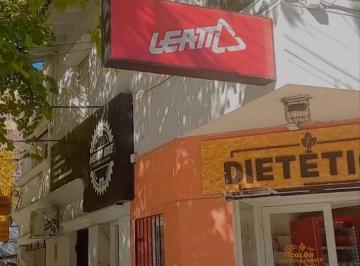 Local comercial de 4 ambientes, Ciudad de Mendoza · Lizana Propiedades Alquila Excelente Local Y/o Oficina