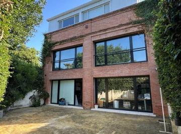 Oficina comercial · 375m² · 3 Ambientes · 7 Cocheras · Oficina Amplia con Gran Potencial de Reconversion