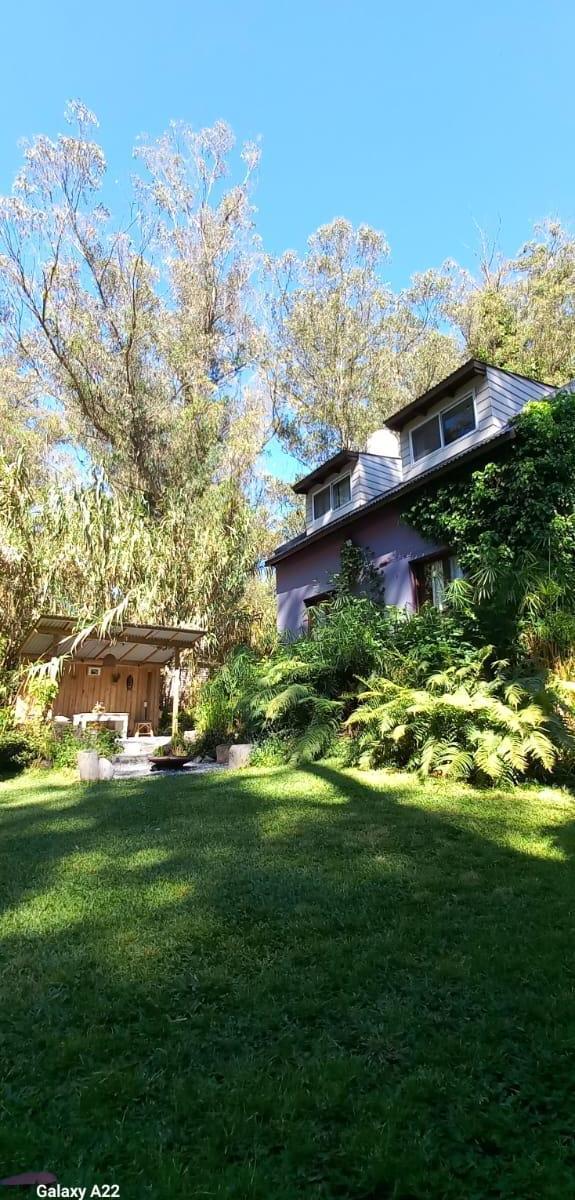 Venta Casa en el Bosque Peralta Ramos. Distribuida en dos plantas.