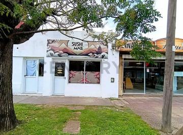 Casa · 80m² · 4 Ambientes · Venta - Casa + 2 Locales Comerciales - Rentabilidad Asegurada.