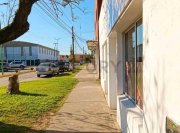 Casa · 80m² · 4 Ambientes · Venta - Casa + 2 Locales Comerciales - (Se Acepta Vehiculo/dpto en Parte de Pago) Calle Belgrano - Los Ca