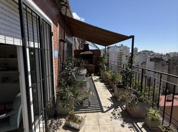 Departamento de 2 ambientes, Recoleta · Av Las Heras 2000 Alto Impecable 2 Amb Bcon Terraza Parr M/lum L y C 1 Dor en Suite Baño Coc Lav
