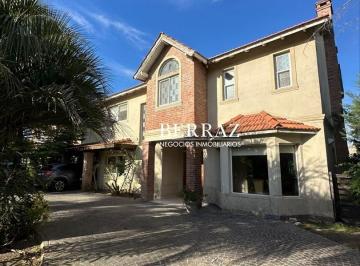 Casa · 191m² · 4 Ambientes · 1 Cochera · Casa Venta 3 Dorm. Barrio Saint Matthews Lote de 865 m² Pilar
