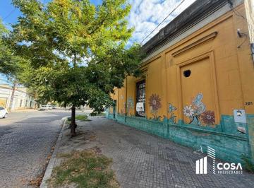Casa · 210m² · 6 Ambientes · Venta Casa a Refaccionar Refinerias Rosario