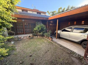 Casa · 243m² · 3 Ambientes · 1 Cochera · Casa en San Andrés - Venta - Tres Ambientes - Próxima a Estación de Trenes.