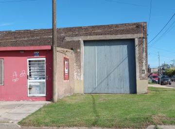 Edificio · 220m² · Edificio Comercial en Venta - Galpón - Local - Junín