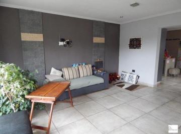 Casa · 130m² · 3 Ambientes · 1 Cochera · Casa en Venta - 2 Dorm. 1 Baño 1 Toilette - 460 m² - Tandil