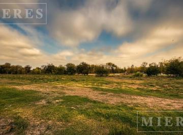 Terreno · 800m² · Lote de 800 m² en Venta en Estancia Carabassa