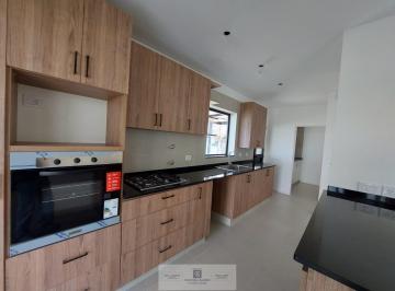 Casa · 160m² · 4 Ambientes · 1 Cochera · Casa en Venta El Canton