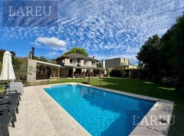 Casa · 189m² · 5 Ambientes · 1 Cochera · Casa en La Legua, Pilar
