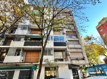Departamento de 2 ambientes, Caballito · Departamento de 2 Ambientes Al Frente con 2 Balcones.