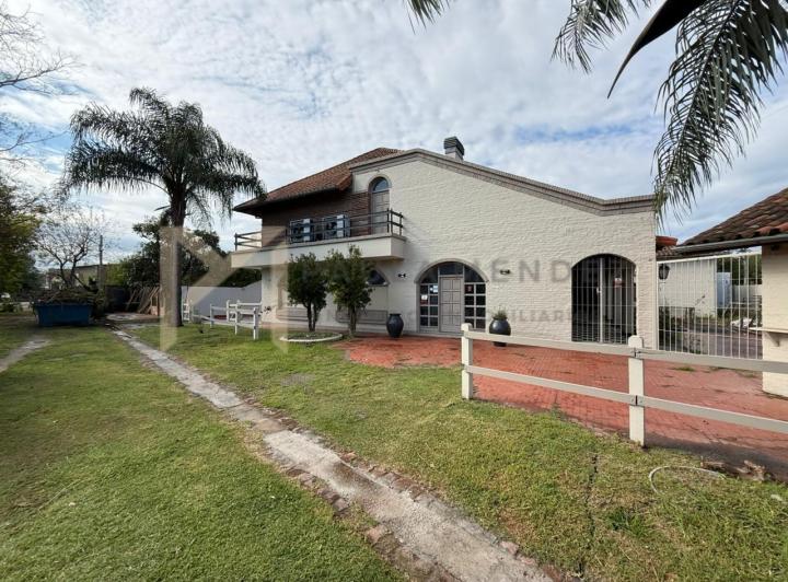 Local comercial · 885m²